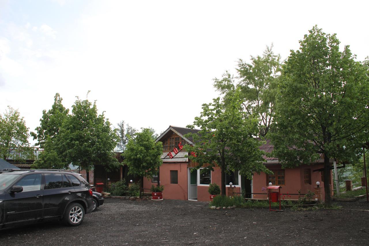 Marine'S Guest House Ananuri 외부 사진
